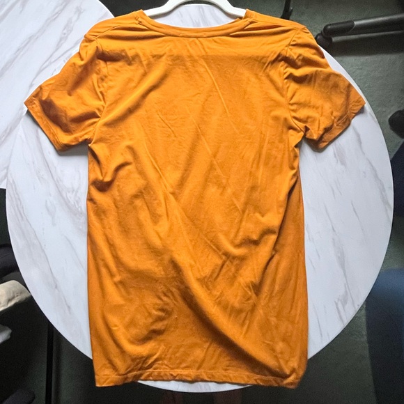 ✨NWOT✨ Dex Tied Tee - Picture 4 of 5